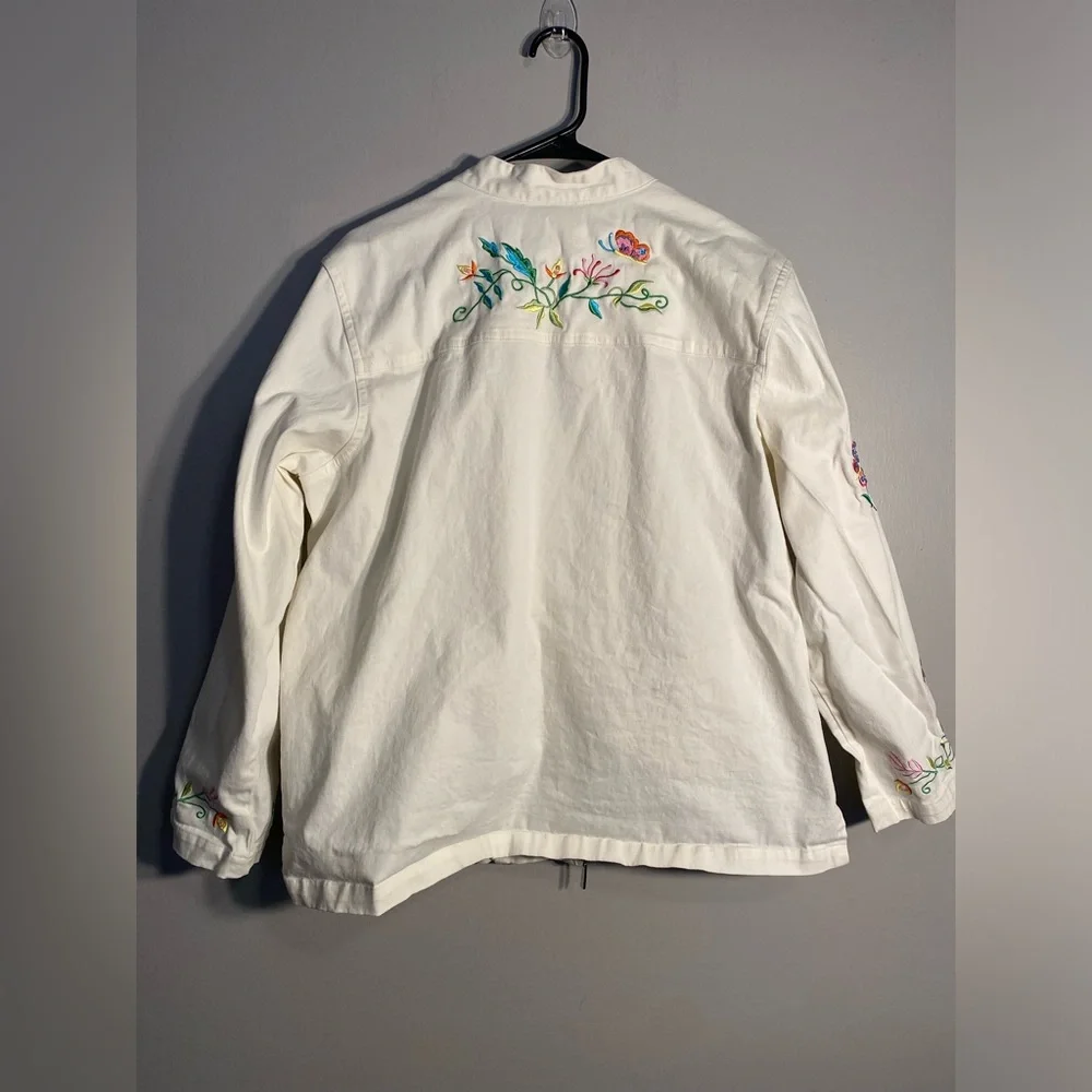 Item 113 Quacker Factory Embroidered Floral White Jacket - Picture 5 of 8
